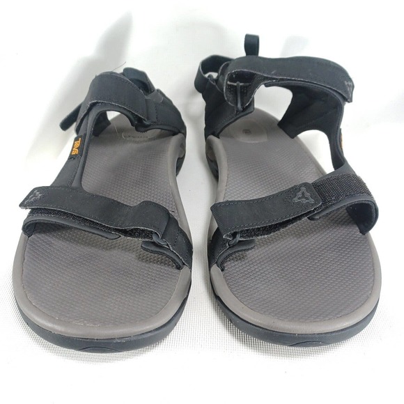 Sandals_&_Flip_Flops